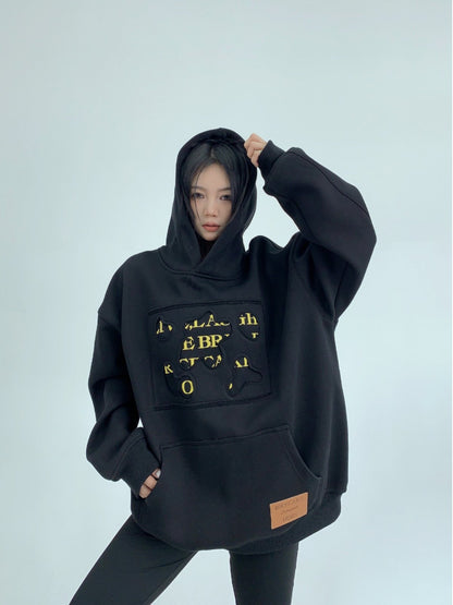 貼布・ダメージ刺繍 裏起毛 オーバーサイズ フーディ（AVN063）