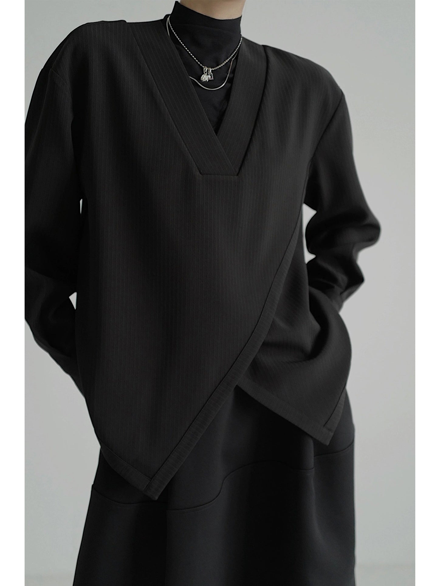 デザインブラウス｜Vネック 長袖 モードカジュアル トップス(CZ321)