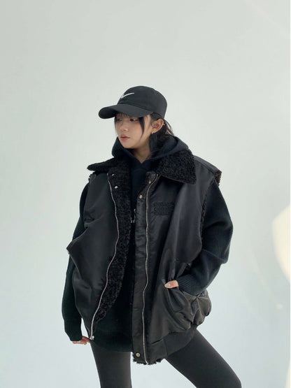 刺繍入り 双面着用 ボア中綿ベスト（ブラック）（AVN067）