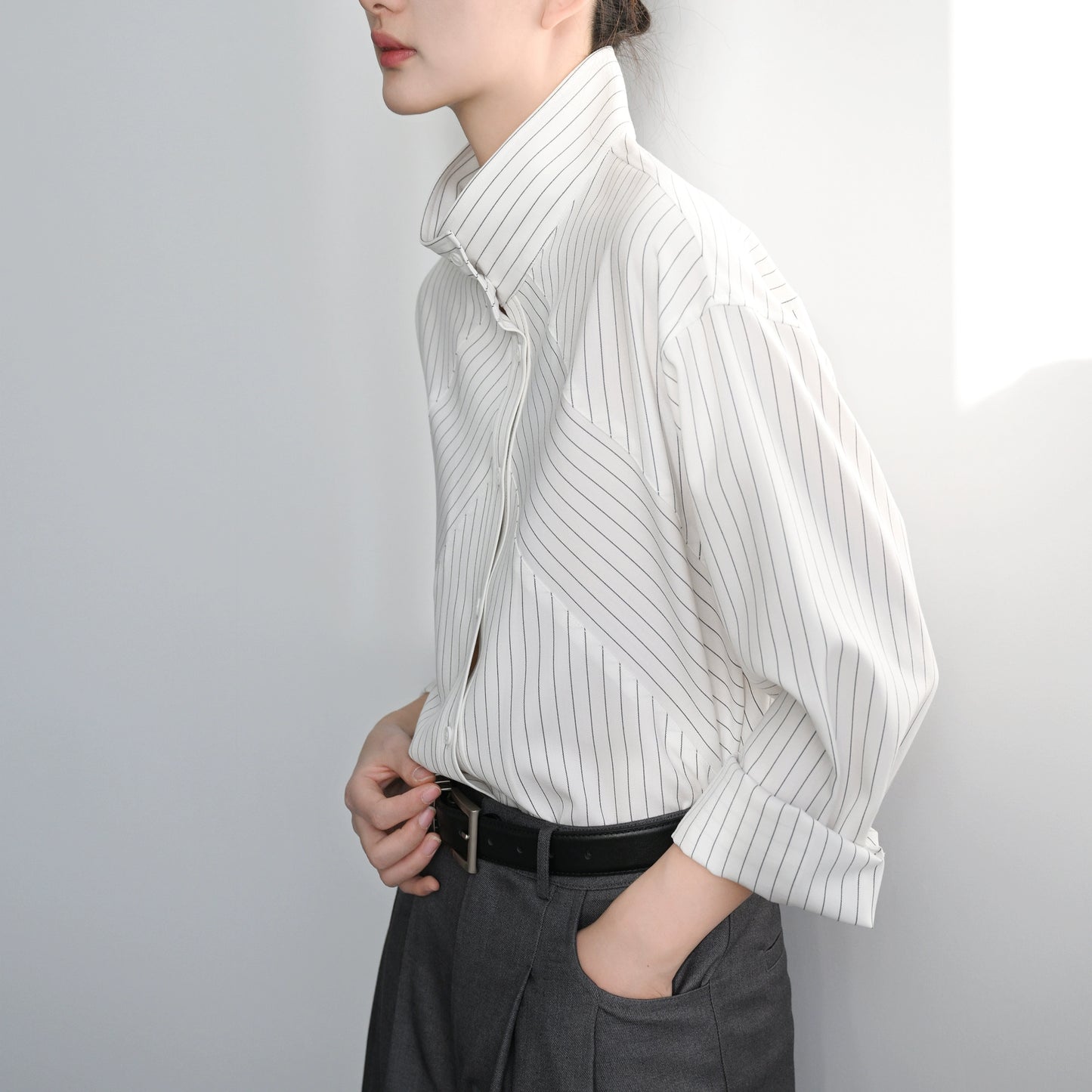 ストライプスタンドカラーシャツ（CA382）