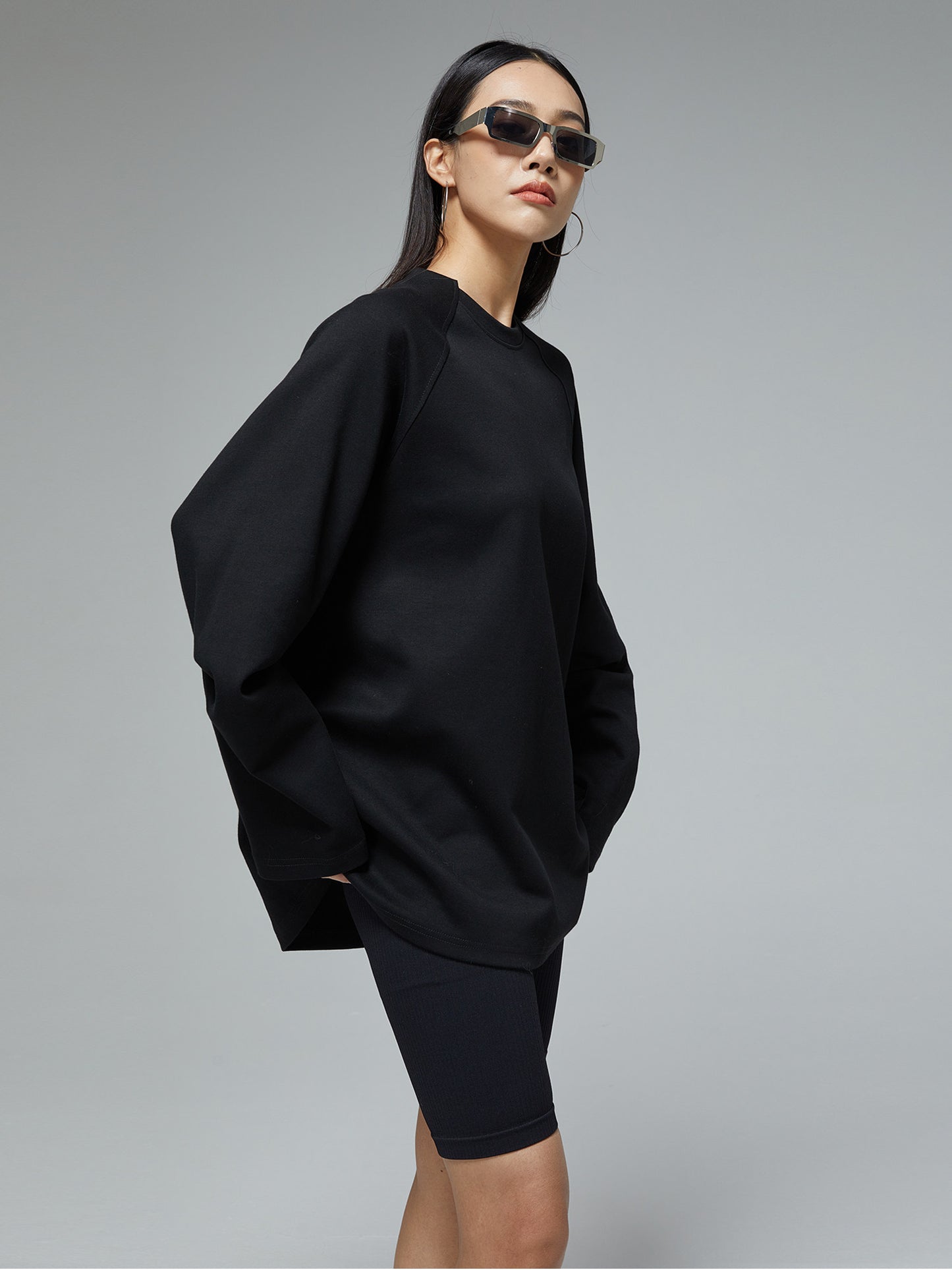 羊角スリーブデザイン 長袖ゆるTシャツ（AVN022）