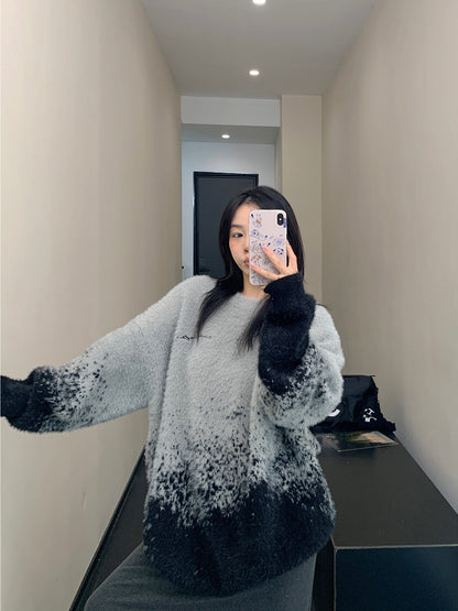 廃柴 冬用 ソフトグラデーション 起毛オーバーサイズニット（AVN044）