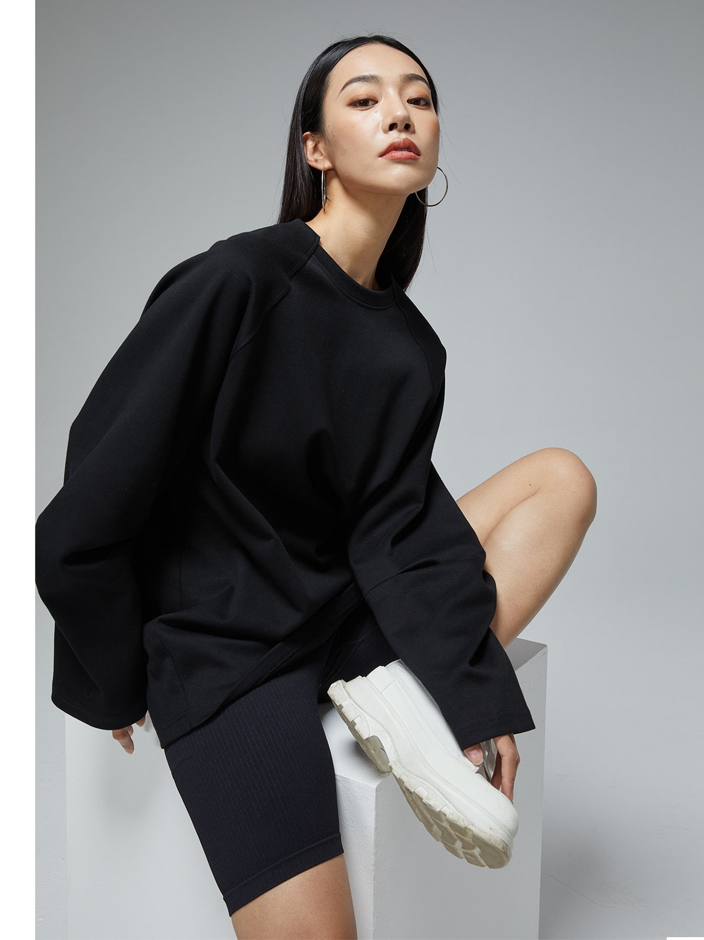 羊角スリーブデザイン 長袖ゆるTシャツ（AVN022）