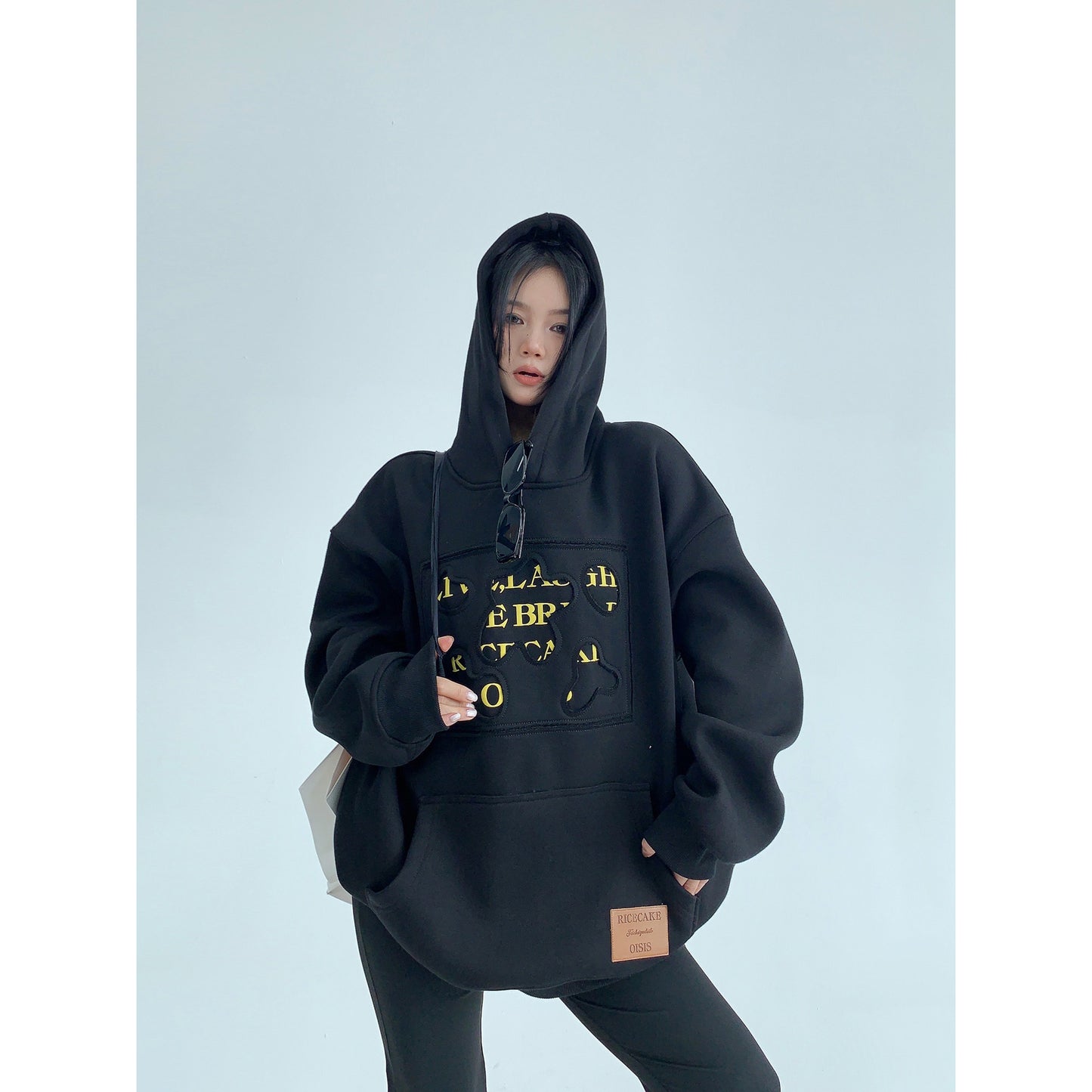 貼布・ダメージ刺繍 裏起毛 オーバーサイズ フーディ（AVN063）