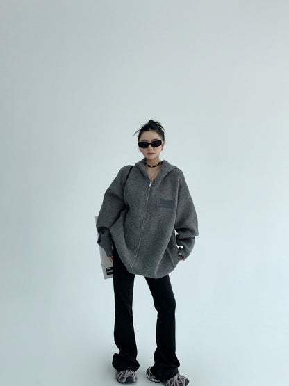 刺繍パッチ付き オーバーサイズ ニットフーディ外套（AVN059）