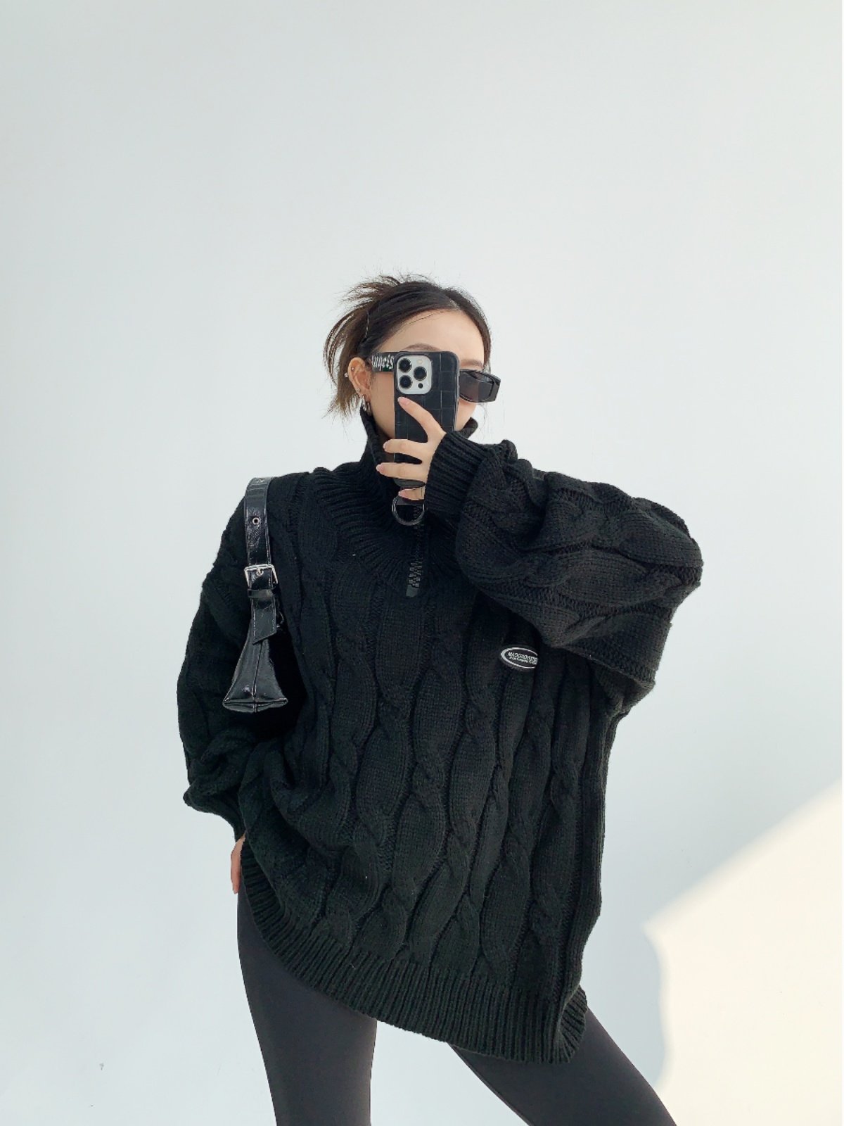 立ち襟ハーフジップ 加厚ニットプルオーバー（AVN074）