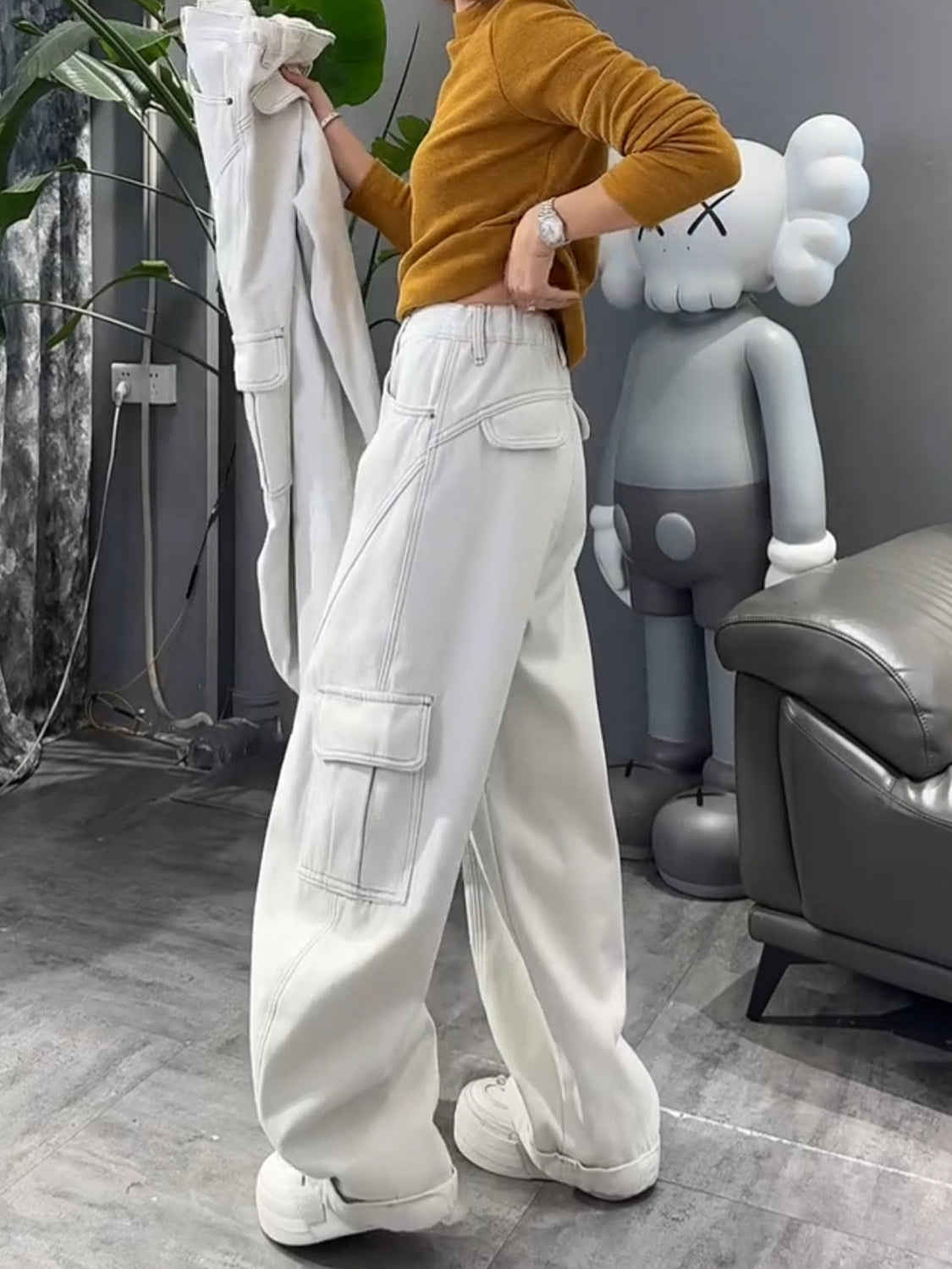 裏起毛ライトグレー多ポケット工装ワイドデニム（AVN014）