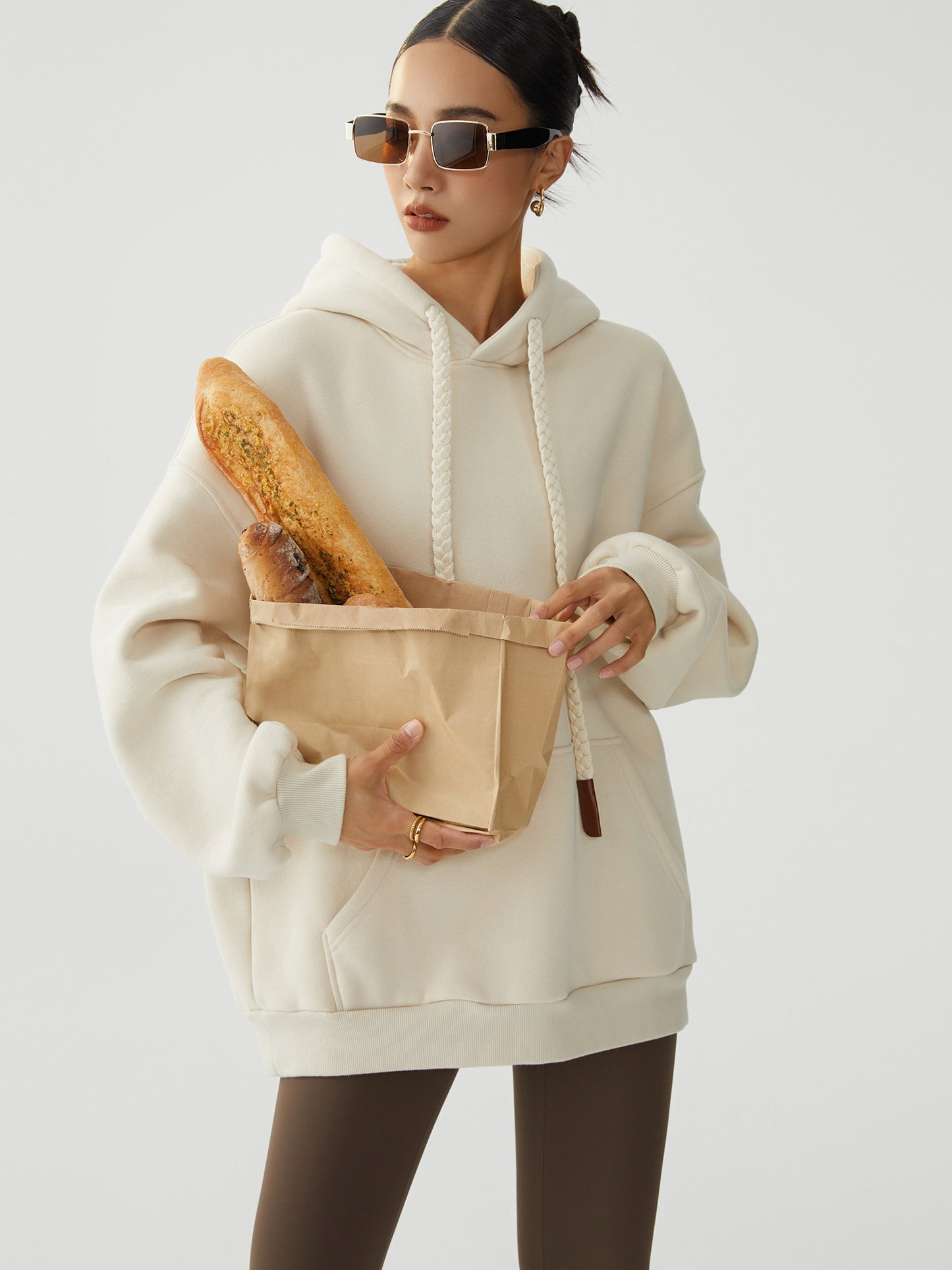 美ストリート オーバーサイズ フーディ（AVN033）