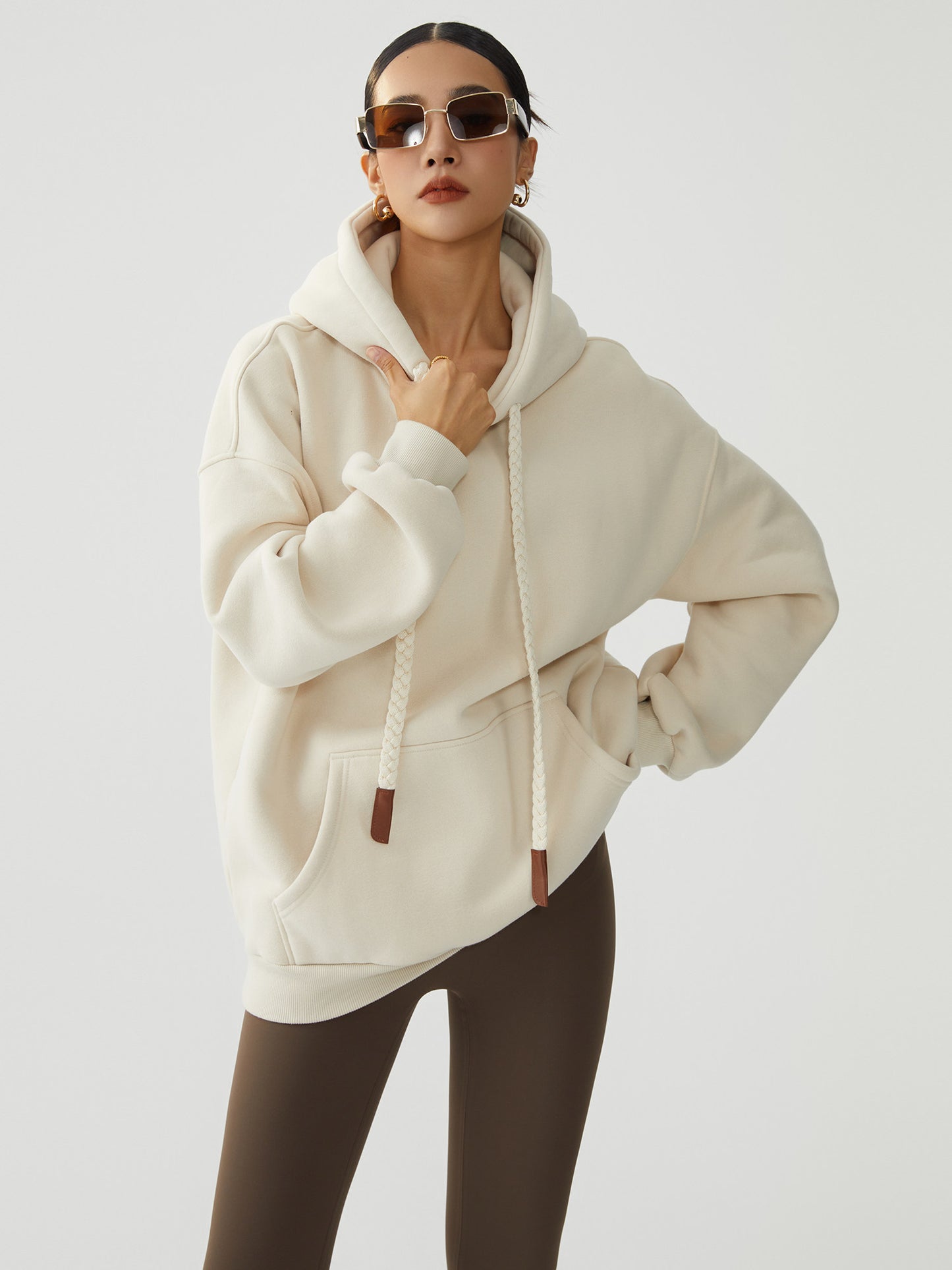 美ストリート オーバーサイズ フーディ（AVN033）