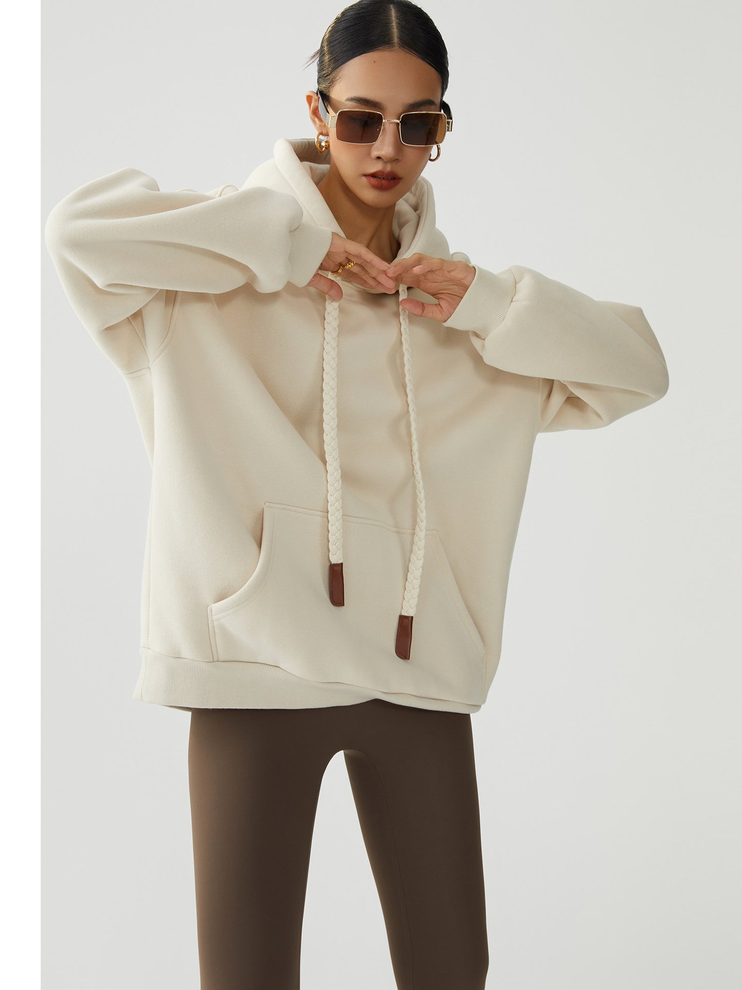 美ストリート オーバーサイズ フーディ（AVN033）