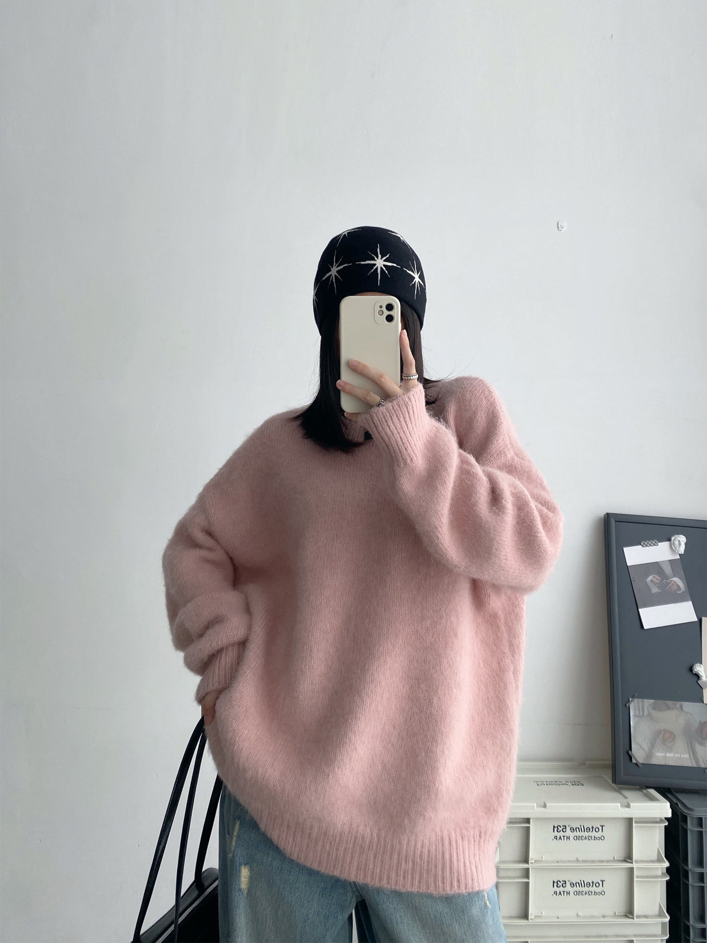 ライトタッチ オーバーサイズ クルーネックニット（AVN040）