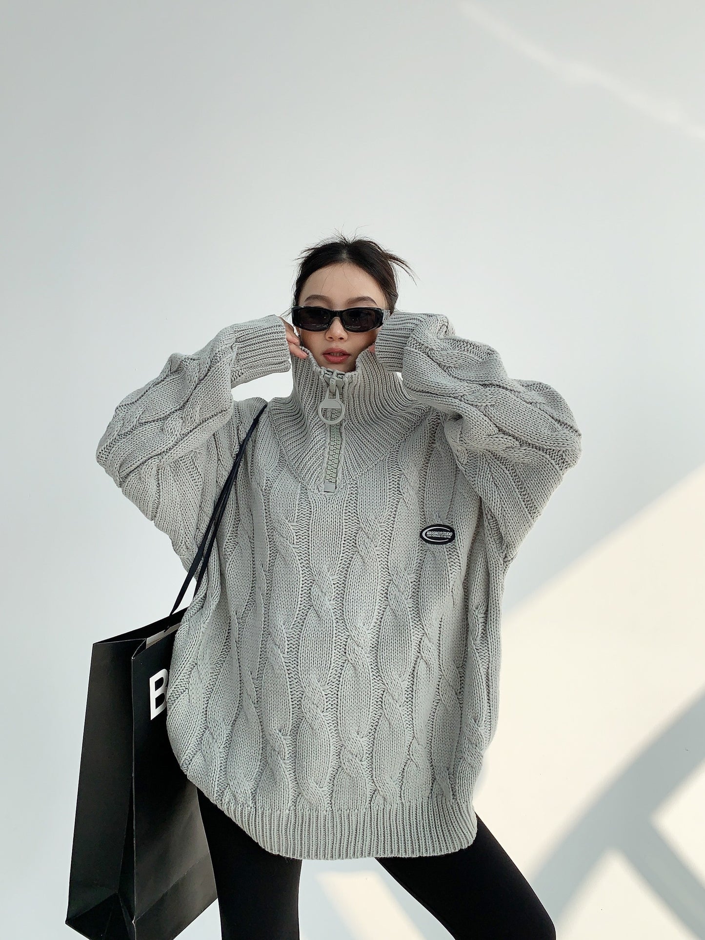 立ち襟ハーフジップ 加厚ニットプルオーバー（AVN074）