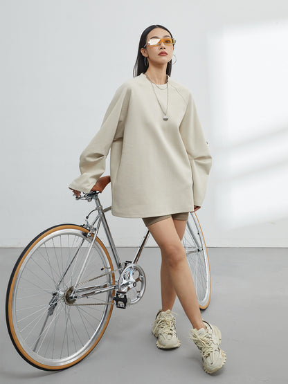 羊角スリーブデザイン 長袖ゆるTシャツ（AVN022）